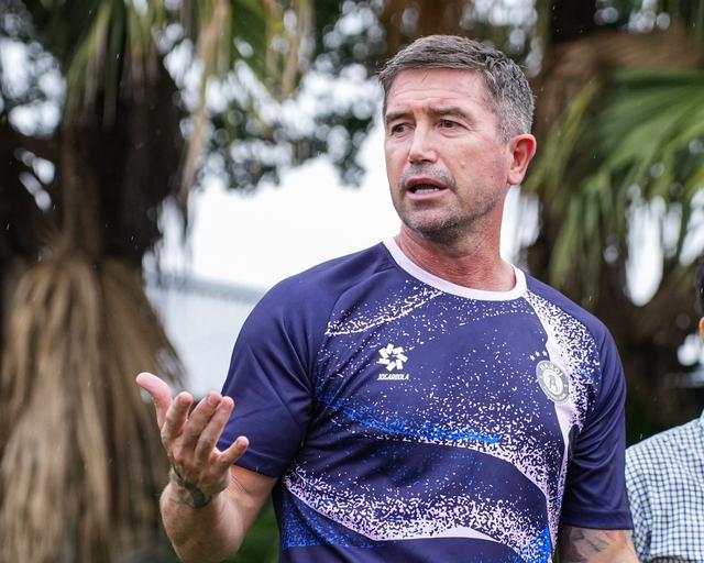 Sếp lớn CLB Hà Nội nói điều bất ngờ trong ngày huyền thoại Harry Kewell ra mắt truyền thông- Ảnh 5. Sếp lớn CLB Hà Nội nói điều bất ngờ trong ngày huyền thoại Harry Kewell ra mắt truyền thông- Ảnh 5.