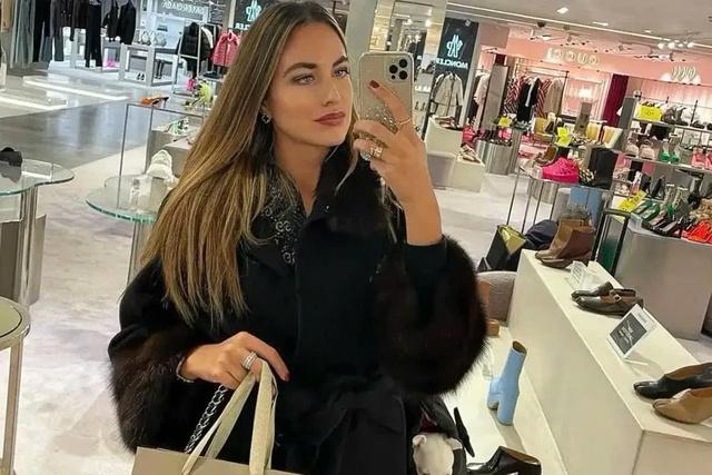 Người mẫu nổi tiếng Pamela Genini bị bạn trai cũ đâm 24 nhát dao - Ảnh 2.