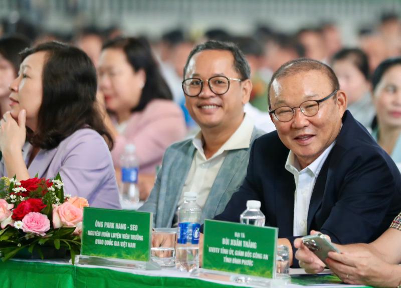 Chuyên gia Indonesia muốn PSSI mời HLV Park Hang-seo dẫn dắt đội tuyển thay người thất bại Kluivert- Ảnh 1. Chuyên gia Indonesia muốn PSSI mời HLV Park Hang-seo dẫn dắt đội tuyển thay người thất bại Kluivert- Ảnh 1.