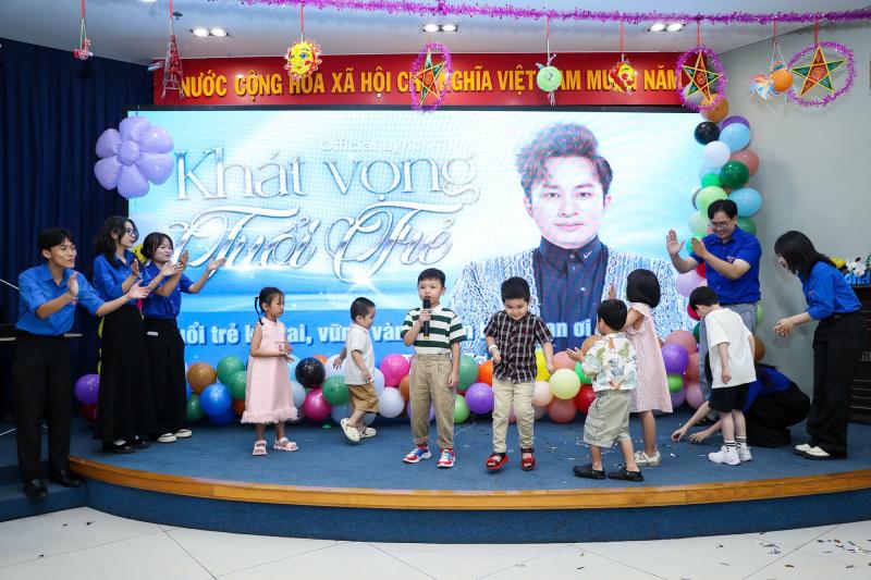 'Trung thu vui nhất mà em từng biết'- Ảnh 5. 'Trung thu vui nhất mà em từng biết'- Ảnh 5.