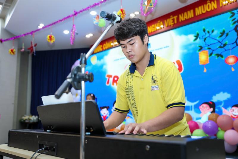 'Trung thu vui nhất mà em từng biết'- Ảnh 7. 'Trung thu vui nhất mà em từng biết'- Ảnh 7.