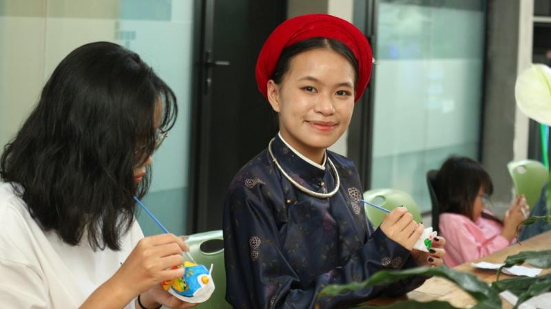 Bộ trang phục trung thu bị thất truyền trăm năm được phục dựng lại - Ảnh 12. Bộ trang phục trung thu bị thất truyền trăm năm được phục dựng lại - Ảnh 12.