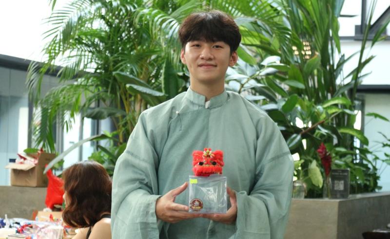 Bộ trang phục trung thu bị thất truyền trăm năm được phục dựng lại - Ảnh 13. Bộ trang phục trung thu bị thất truyền trăm năm được phục dựng lại - Ảnh 13.