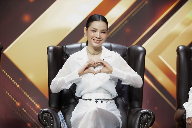 - Ảnh 1. Cuộc sống Phương Trinh Jolie sau khi lấy chồng, sinh con - Ảnh 1.