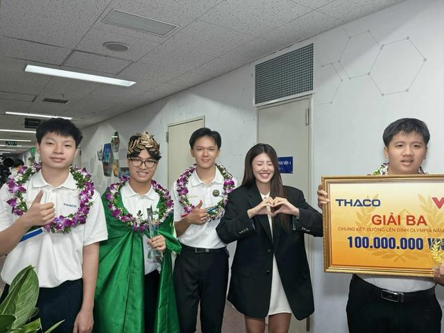 Nàng thơ của Đen Vâu tiết lộ màn trình diễn tại chung kết Đường lên đỉnh Olympia- Ảnh 2. Nàng thơ của Đen Vâu tiết lộ màn trình diễn tại chung kết Đường lên đỉnh Olympia- Ảnh 2.