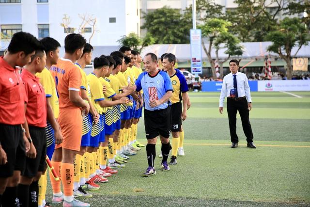 Hai cựu Quả bóng vàng truyền cảm hứng trong ngày Trường ĐH Đồng Tháp sớm vào bán kết- Ảnh 3. Hai cựu Quả bóng vàng truyền cảm hứng trong ngày Trường ĐH Đồng Tháp sớm vào bán kết- Ảnh 3.