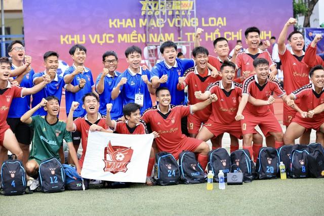 Kịch tính bóng đá sinh viên: 2 thẻ đỏ cùng 2 quả phạt đền, gay cấn đến giờ chót- Ảnh 6. Kịch tính bóng đá sinh viên: 2 thẻ đỏ cùng 2 quả phạt đền, gay cấn đến giờ chót- Ảnh 6.