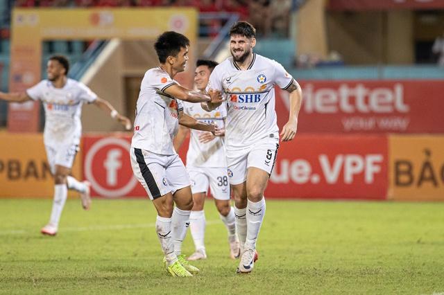 Bảng xếp hạng V-League: Thể Công Viettel chạy thẳng lên tốp 2, Đà Nẵng chìm sâu khiến HAGL... 'mừng thầm'- Ảnh 2. Bảng xếp hạng V-League: Thể Công Viettel chạy thẳng lên tốp 2, Đà Nẵng chìm sâu khiến HAGL... 'mừng thầm'- Ảnh 2.