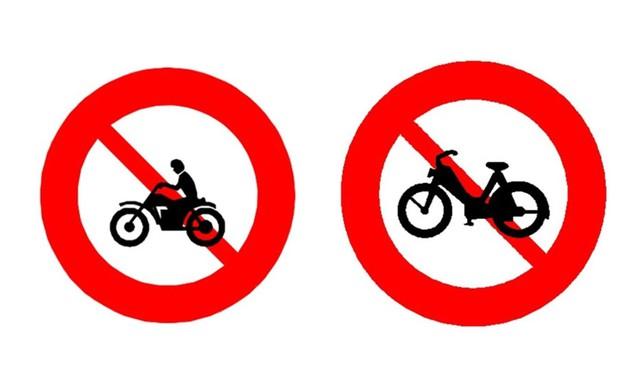 Phân biệt biển cấm 'xe máy' và 'xe gắn máy' thế nào? - Ảnh 1. Phân biệt biển cấm 'xe máy' và 'xe gắn máy' thế nào? - Ảnh 1.