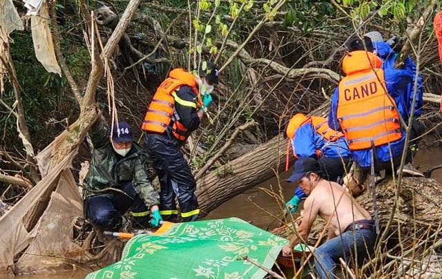 Lâm Đồng tìm thấy thi thể phụ nữ 40 tuổi trôi xuống thác Voi - Ảnh 1.