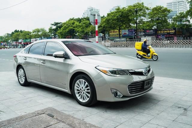 Xe nhập Mỹ Toyota Avalon sử dụng 11 năm, giá bán lại gần bằng Camry - Ảnh 1. Toyota Avalon nhập Mỹ sử dụng 11 năm, giá bán lại gần bằng Camry - Ảnh 1.