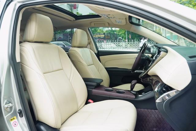 Xe nhập Mỹ Toyota Avalon sử dụng 11 năm, giá bán lại gần bằng Camry - Ảnh 3. Toyota Avalon nhập Mỹ sử dụng 11 năm, giá bán lại gần bằng Camry - Ảnh 3.