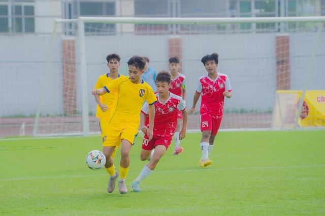 Lần đầu tiên bóng đá trẻ Việt Nam có giải 'mini V-League'- Ảnh 3. Lần đầu tiên bóng đá trẻ Việt Nam có giải 'mini V-League'- Ảnh 3.