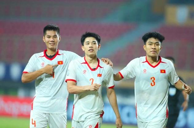 Các đối thủ ‘ganh tị’ với U.23 Việt Nam: Cuộc đua tranh vàng SEA Games càng khốc liệt
- Ảnh 2. Các đối thủ ‘ganh tị’ với U.23 Việt Nam: Cuộc đua tranh vàng SEA Games càng khốc liệt
- Ảnh 2.