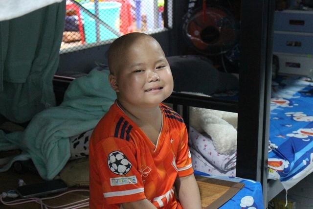 Con muốn sống: Người mẹ nghèo cầu cứu, 'sẽ bán nhà để cứu con ung thư'- Ảnh 1. Con muốn sống: Người mẹ nghèo cầu cứu, 'sẽ bán nhà để cứu con ung thư'- Ảnh 1.