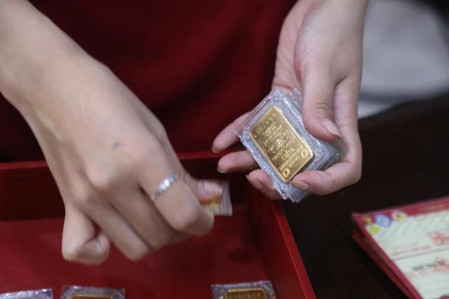 Từ ngày 10.10 người dân muốn mua vàng có gì mới? - Ảnh 1.