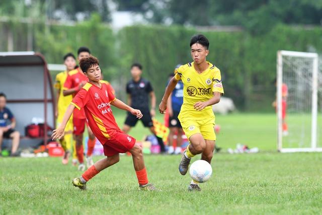 Lần đầu tiên bóng đá trẻ Việt Nam có giải 'mini V-League'- Ảnh 1. Lần đầu tiên bóng đá trẻ Việt Nam có giải 'mini V-League'- Ảnh 1.