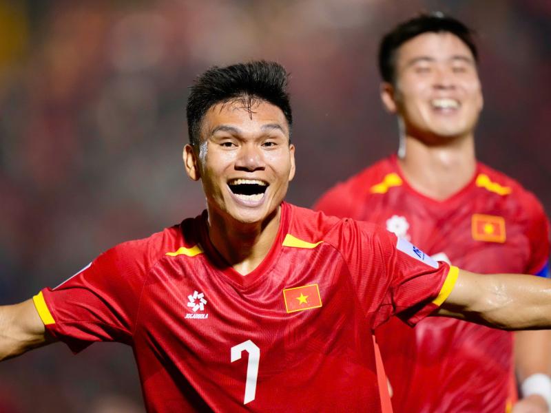 Tiến Linh 'thông nòng', đội tuyển Việt Nam thắng đậm Nepal: Thầy Kim vẫn đau tim- Ảnh 7.