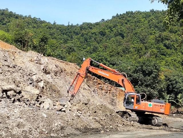 Cận cảnh quá trình nâng cấp QL28B chậm tiến độ tại Lâm Đồng- Ảnh 3. Cận cảnh quá trình nâng cấp QL28B chậm tiến độ tại Lâm Đồng- Ảnh 3.