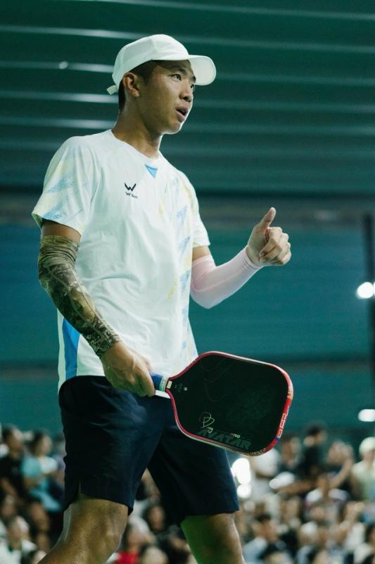 Hai VĐV pickleball Quang Dương và Vinh Hiển chung tay cùng đồng bào vùng lũ miền Bắc- Ảnh 2. Hai VĐV pickleball Quang Dương và Vinh Hiển chung tay cùng đồng bào vùng lũ miền Bắc - Ảnh 2.