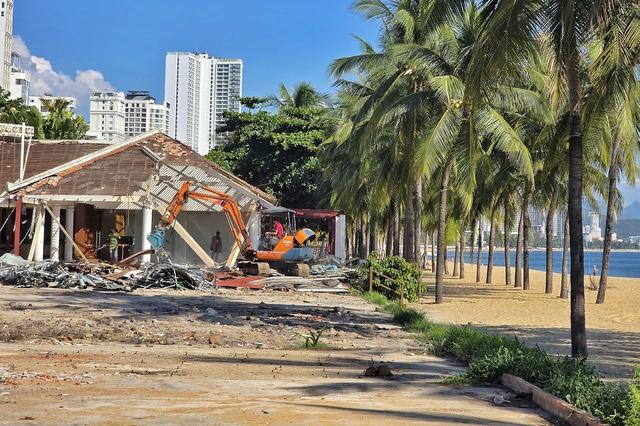 Khánh Hòa đấu giá khu đất vàng ven biển Trần Phú phục vụ cộng đồng - Ảnh 3. Khánh Hòa đấu giá khu đất vàng ven biển Trần Phú phục vụ cộng đồng - Ảnh 3.