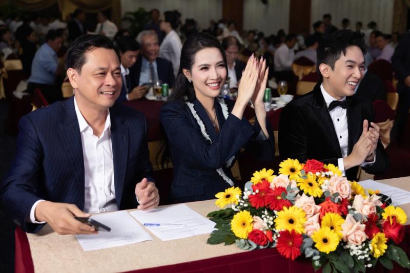 Hoa hậu Phan Thị Mơ đón tin vui - Ảnh 1.