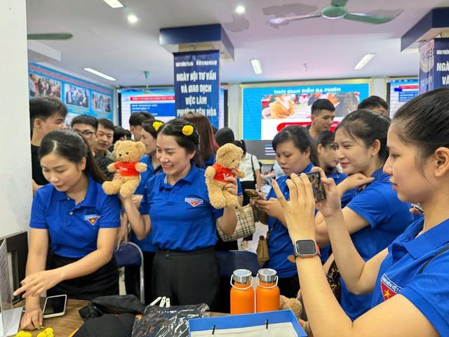 Đưa việc làm đến với người lao động- Ảnh 1. Đưa việc làm đến với người lao động- Ảnh 1.