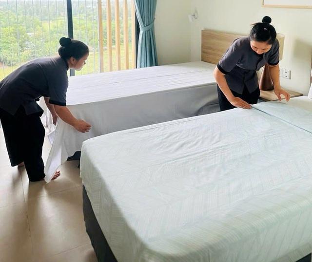 Khách sạn 5 sao mở cửa đón dân vào trú bão số 12 miễn phí - Ảnh 1. Khách sạn 5 sao mở cửa đón dân vào trú bão số 12 miễn phí - Ảnh 1.