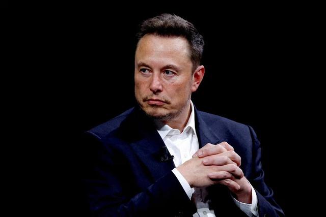 Elon Musk đáp trả ‘gắt’ khi bị Billie Eilish gọi là ‘kẻ hèn nhát’ - Ảnh 1.