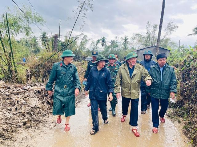 Phó thủ tướng Nguyễn Hòa Bình chỉ đạo khắc phục hậu quả mưa lũ tại Đắk Lắk- Ảnh 1. Phó thủ tướng Nguyễn Hòa Bình chỉ đạo khắc phục hậu quả mưa lũ tại Đắk Lắk- Ảnh 1.