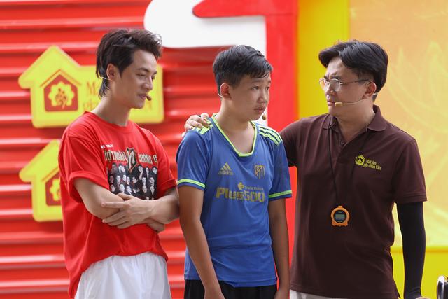 Lý do khiến O Hồng của 'Mưa đỏ' khóc nghẹn trên truyền hình - Ảnh 1.