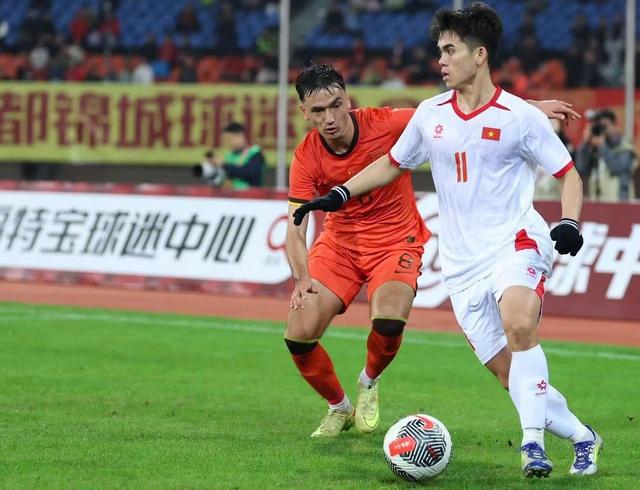 U.23 Việt Nam khởi đầu ấn tượng tại Trung Quốc, đấu U.23 Uzebekistan ngày nào?- Ảnh 1.