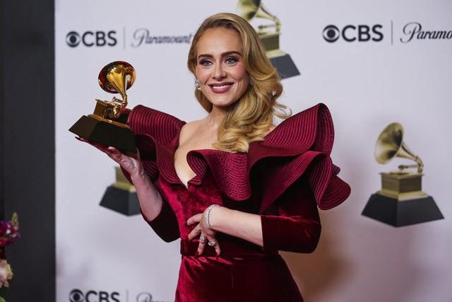 Adele lần đầu đóng phim, hợp tác cùng Tom Ford  - Ảnh 2.