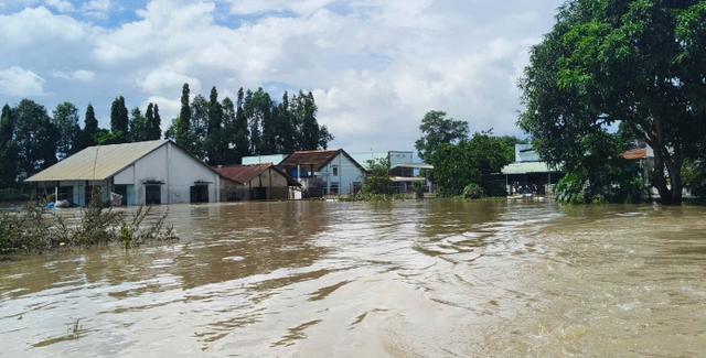 Lâm Đồng đảm bảo an toàn hồ thủy lợi trong bão Kalmaegi để bảo vệ dân sinh - Ảnh 2. Lâm Đồng đảm bảo an toàn hồ thủy lợi trong bão Kalmaegi để bảo vệ dân sinh - Ảnh 2.