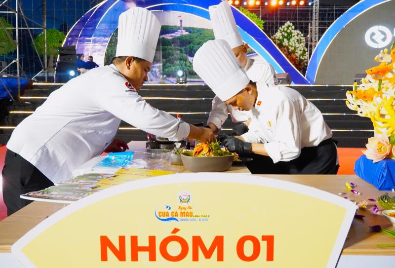 Hơn 100 món ăn từ cua Cà Mau kết hợp đặc sản nhiều vùng miền cả nước - Ảnh 3.