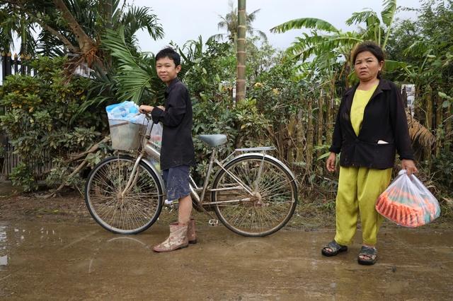 Rốn lũ Phú Yên cũ gượng dậy giữa đổ nát sau ngập lụt lịch sử- Ảnh 11. Rốn lũ Phú Yên cũ gượng dậy giữa đổ nát sau ngập lụt lịch sử- Ảnh 11.