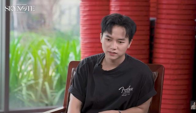 Bùi Công Nam bối rối khi bị Quốc Thiên khui loạt 'bí mật'  - Ảnh 2.