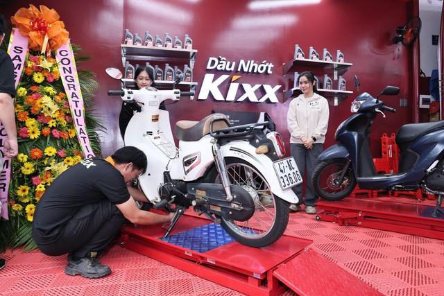 Kixx hợp tác GS25 mở điểm bán và thay nhớt xe máy dành cho khách bận rộn - Ảnh 4.