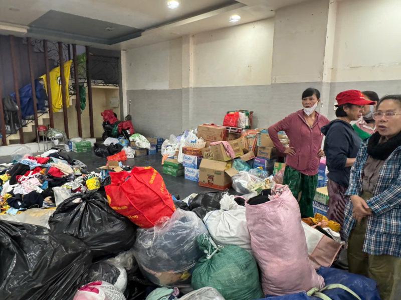 Ngập lụt Khánh Hòa, Đắk Lắk: Ấm áp nhà mới mua để người dưng tránh lũ- Ảnh 5. Ngập lụt Khánh Hòa, Đắk Lắk: Ấm áp nhà mới mua để người dưng tránh lũ- Ảnh 5.