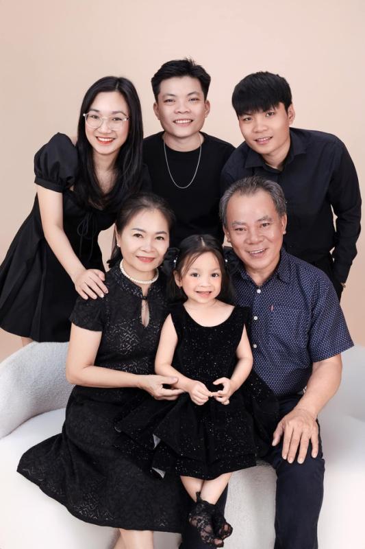 Nghệ sĩ Phương Bình day dứt vì sống xa vợ hơn 30 năm vì mê nghệ thuật - Ảnh 4.
