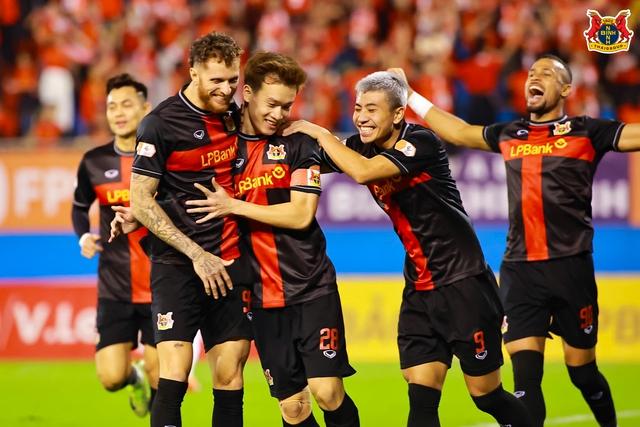 Bảng xếp hạng V-League mới nhất: Ninh Bình 'bay cao' trên đỉnh, HAGL áp chót đáy- Ảnh 1. Bảng xếp hạng V-League mới nhất: Ninh Bình 'bay cao' trên đỉnh, HAGL áp chót đáy- Ảnh 1.