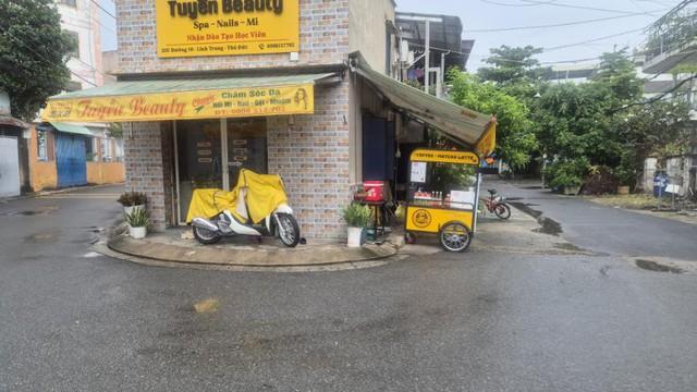 Những chiếc xe bán hàng lưu động… đứng bánh - Ảnh 2.