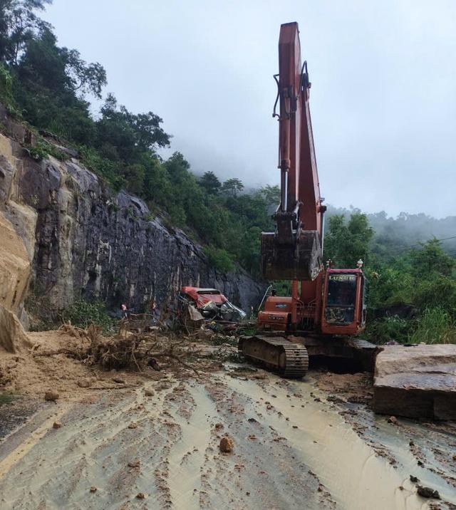 Lên phương án phối hợp nổ mìn thông đèo Khánh Lê - Ảnh 2.