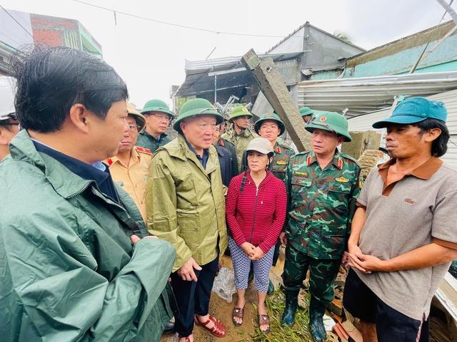 Phó thủ tướng Nguyễn Hòa Bình chỉ đạo khắc phục hậu quả mưa lũ tại Đắk Lắk- Ảnh 4. Phó thủ tướng Nguyễn Hòa Bình chỉ đạo khắc phục hậu quả mưa lũ tại Đắk Lắk- Ảnh 4.