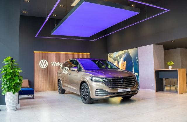 Khai trương đại lý Volkswagen Khánh Hội theo mô hình Urban Store tiêu chuẩn toàn cầu- Ảnh 2. Khai trương đại lý Volkswagen Khánh Hội theo mô hình Urban Store tiêu chuẩn toàn cầu- Ảnh 2.