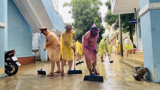 Bộ Công an chi viện 260 chiến sĩ hỗ trợ Gia Lai khắc phục sau lũ- Ảnh 3. Bộ Công an chi viện 260 chiến sĩ hỗ trợ Gia Lai khắc phục sau lũ- Ảnh 3.