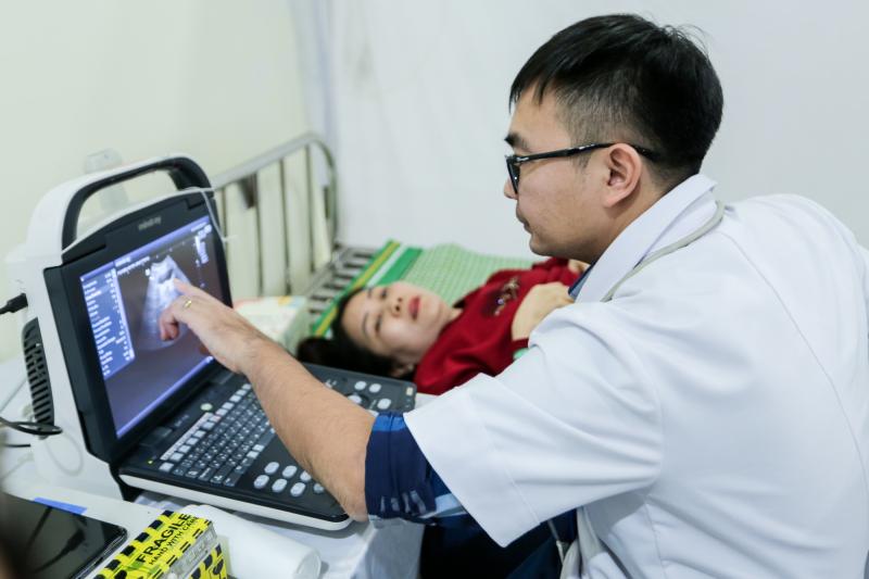 Hơn 1.000 người dân được khám bệnh, cấp thuốc miễn phí - Ảnh 6. Hơn 1.000 người dân được khám bệnh, cấp thuốc miễn phí - Ảnh 6.