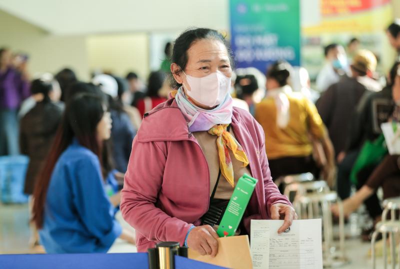 Hơn 1.000 người dân được khám bệnh, cấp thuốc miễn phí - Ảnh 8. Hơn 1.000 người dân được khám bệnh, cấp thuốc miễn phí - Ảnh 8.