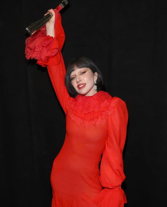 Lý do Taylor Swift bị Grammy loại bỏ dù có album bán chạy nhất năm - Ảnh 3.