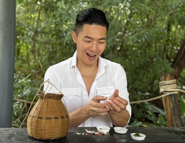 TP.HCM có nơi luộc trứng không cần đun nước, ăn lòng đào siêu ngon!- Ảnh 2. TP.HCM có nơi luộc trứng không cần đun nước, ăn lòng đào siêu ngon!- Ảnh 2.